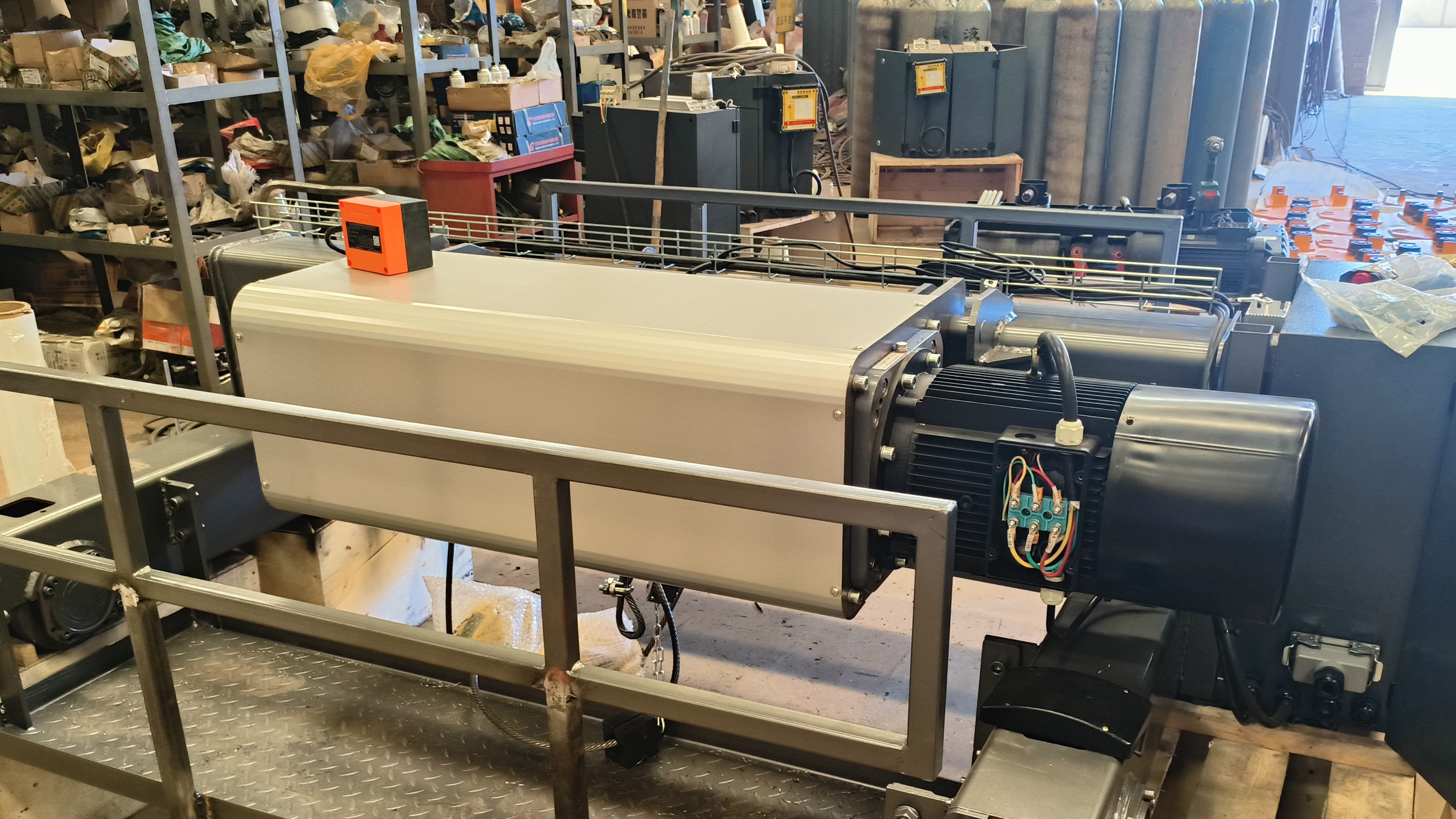 European-style electric hoists are light in weight, lift quickly and offer high cost performance