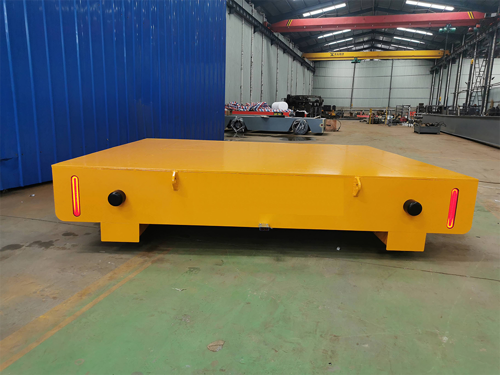 Electric flat car