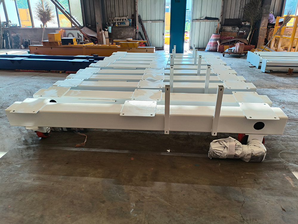 Trackless gantry crane