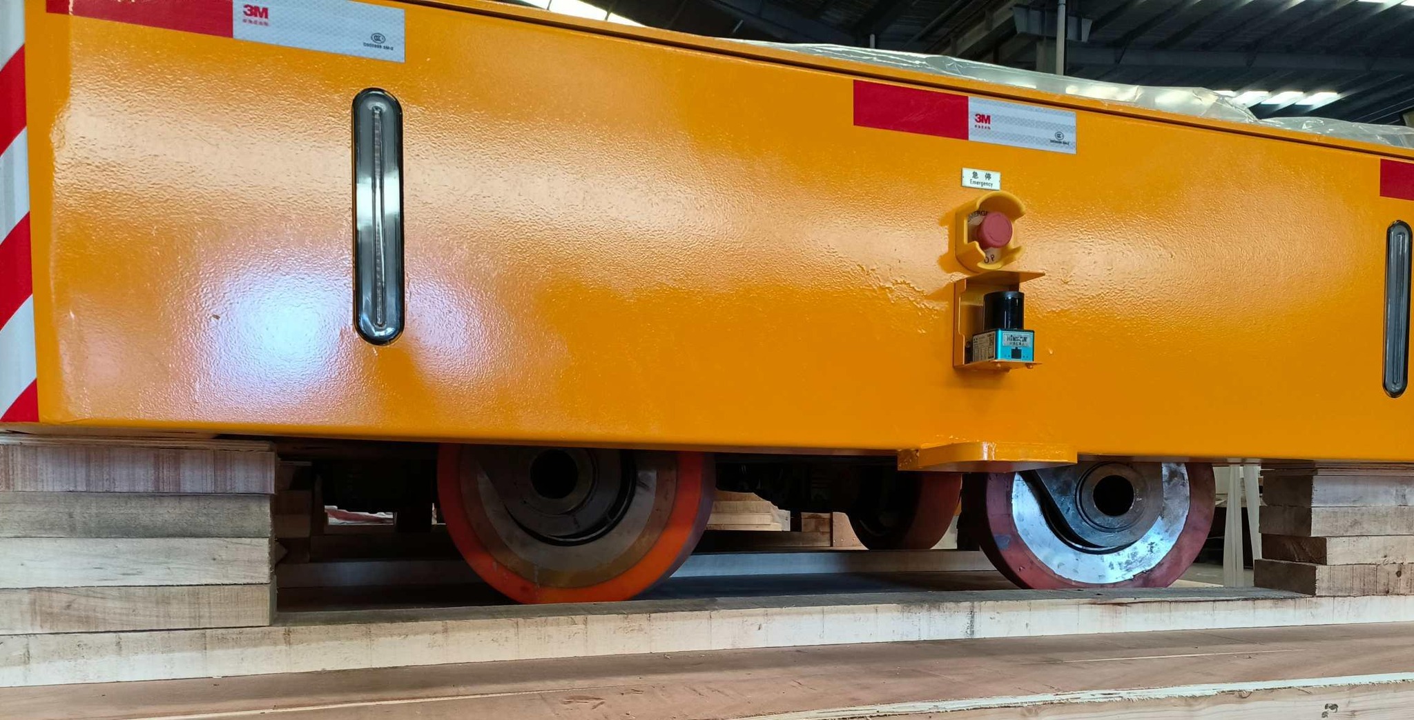 40 ton electric trackless transport vehicle